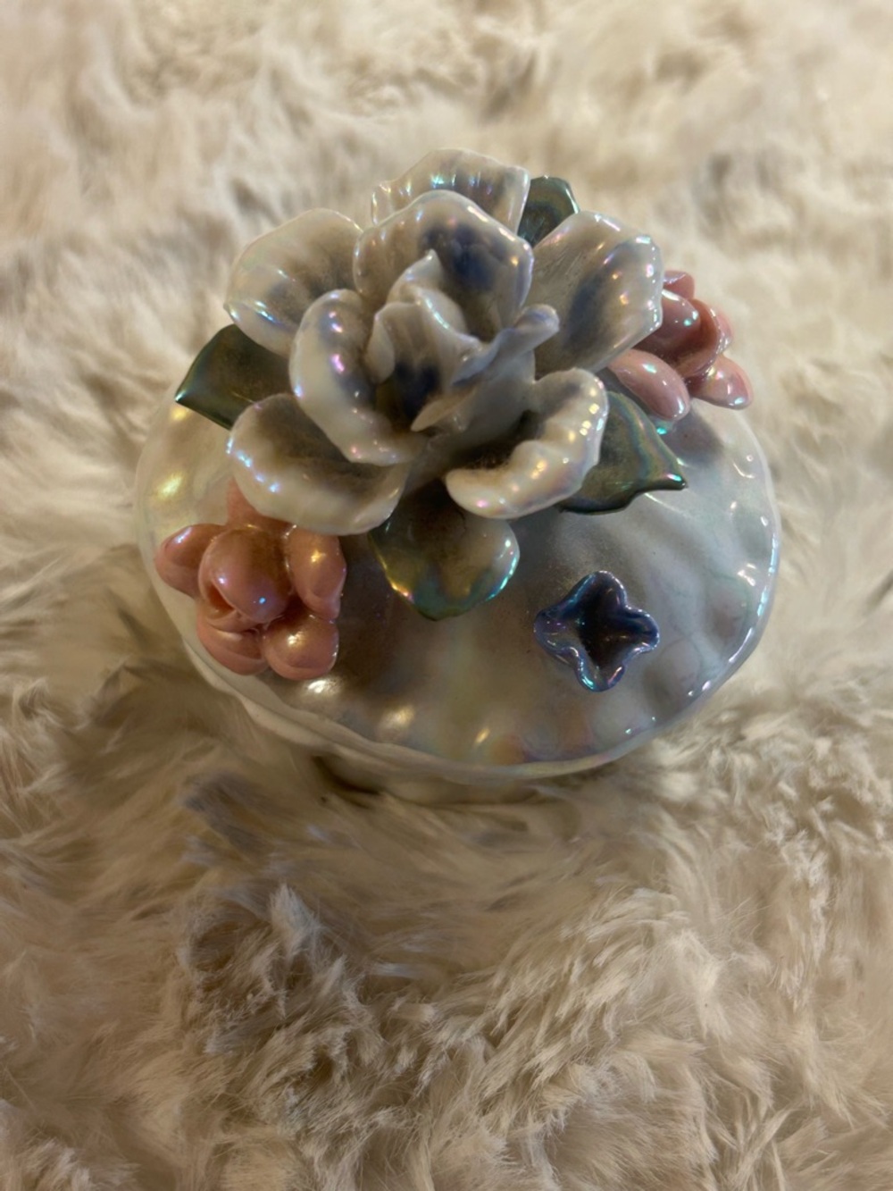 50%offw❤️ Vintage Ceramic Pearlescent flower top & Trinket Box  Top p02